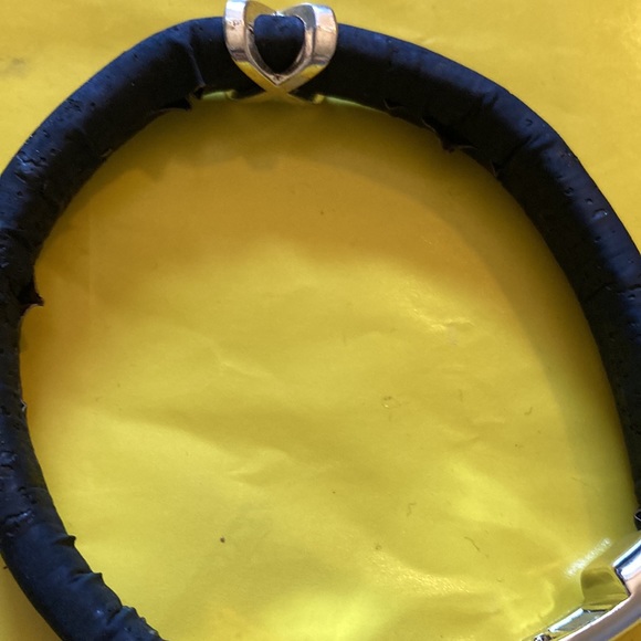 Handmade Magnetic Cork Bracelet - Picture 3 of 3